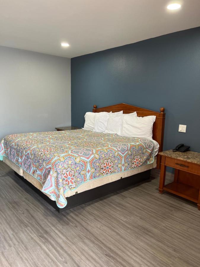 Hallettsville Budget Inn מראה חיצוני תמונה